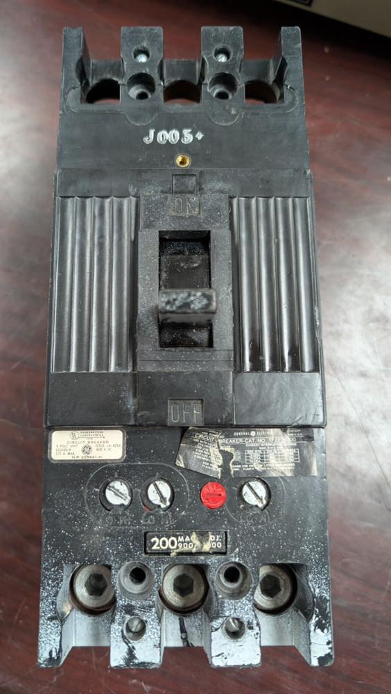 🤪 GE GENERAL ELECTRIC 200 AMP CIRCUIT BREAKER 600 VAC 3 POLE TFJ236200 W/ TRIP