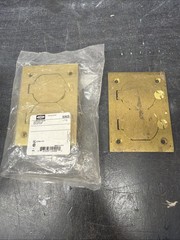 HUBBELL S3825 BRASS RECEPTACLE SCRUBSHIELD FLOOR BOX COVER DUPLEX FLAP BRAND NEW