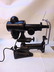 Bausch & Lomb Keratometer (no model number) Vintage! With Light S4456y