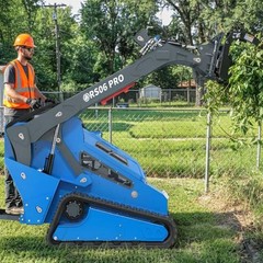Rippa RS06 -3 Skid Steer Loader with Kubota D1105 Engine, 2 speed, Pilot Control