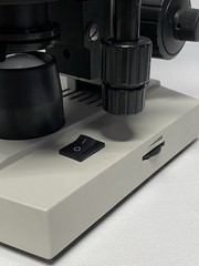 OMAX Binocular Compound Microscope w/ Mechanical Stage 4 With Camera. Read. Y4
