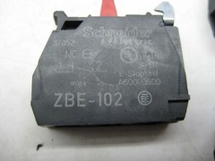 SCHNEIDER ELECTRIC ZBE-102 CONTACT BLOCK LOT OF 3 NSNP