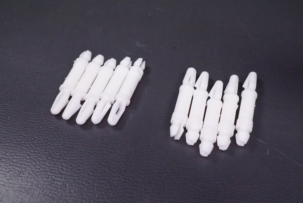 Lot of 10 LMSP-8-19 Essentra Locking Miniature Support Post Snap Lock 1/2″ Nylon
