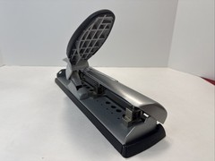Heavy Duty Swingline 3 Hole Punch Model 74030 Cuts through 20 Sheets