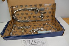 T&S Deck Mount 24 3/4in Pre-Rinse With Low Flow Spray, 24in Hose, 8″ Faucet.