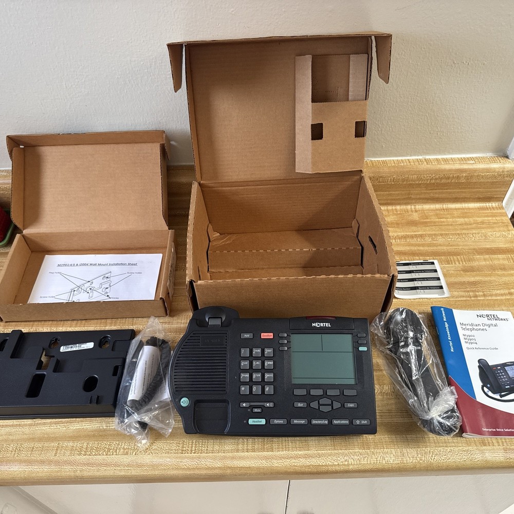Nortel Networks Office Phone W Mount Charcoal M3904, NTMN34GA70 New