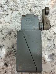 Allen Bradley 802T-ATP Oil Tight Limit Switch Enclosure / Boitier Type 4 & 13