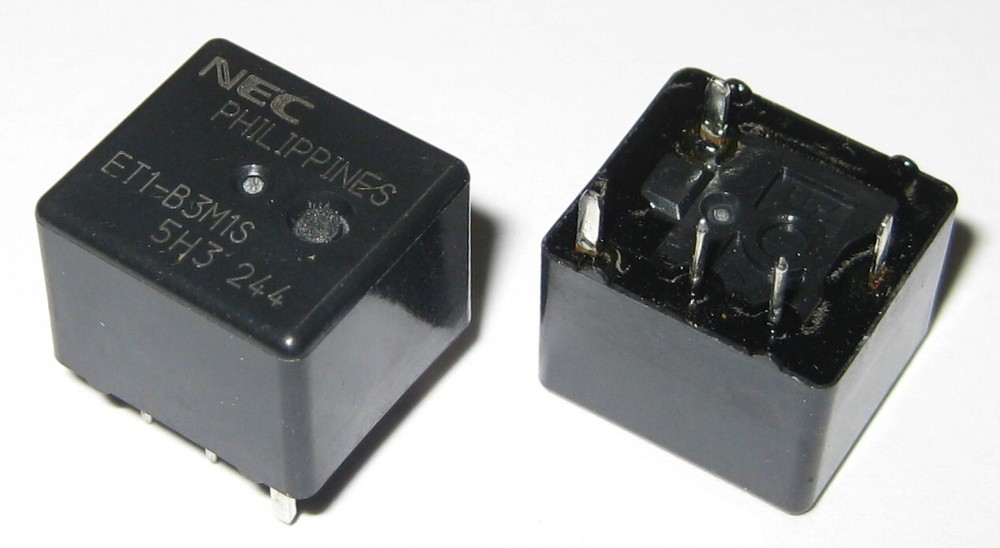 2 X NEC ET1-B3M1 Small Automotive Relay – 12 VDC SPDT 25 Amp Contacts – 12V Coil