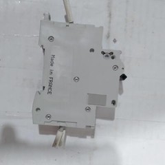 Schneider Electric 24111 circuit breaker 2A 277V 65V C60 MULTI 9 24111