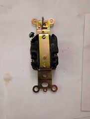 PASS & SEYMOUR 5871-RED 20 AMP 250V HEAVY DUTY SINGLE RECEPTACLE NOS