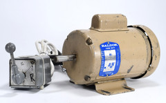 1/2HP Reliance Baldor FDL3504M Farm Duty Motor Wired + Cutler Hammer Drum Switch