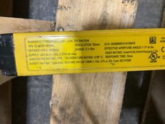 Banner SLSR30-1800P8 Light Curtain Emitter 24 VDC SLSR301800P8 SLSR30 (TSC)