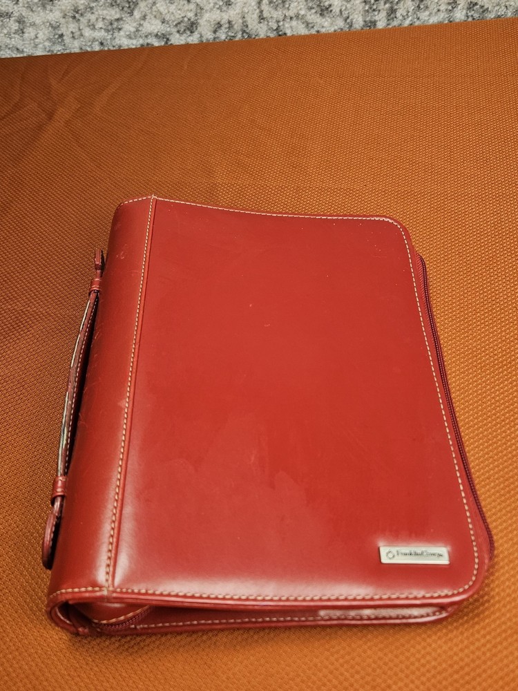 Franklin Covey red leather zipper binder planner 7 ring 10.5 x 8