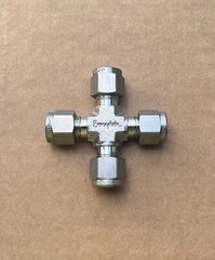 Swagelok 1/4″ Tube Stainless Steel Cross SS-400-4 Several Available New