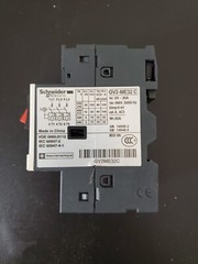 1PCS SCHNEIDER ELECTRIC GV2-ME32C 24-32A GV2ME32C *FREE SHIPPING*