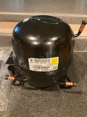 New Tecumseh Compressor TPA0413YXA TP103-AR-324-A2. 50/60HZ ( compressor only)