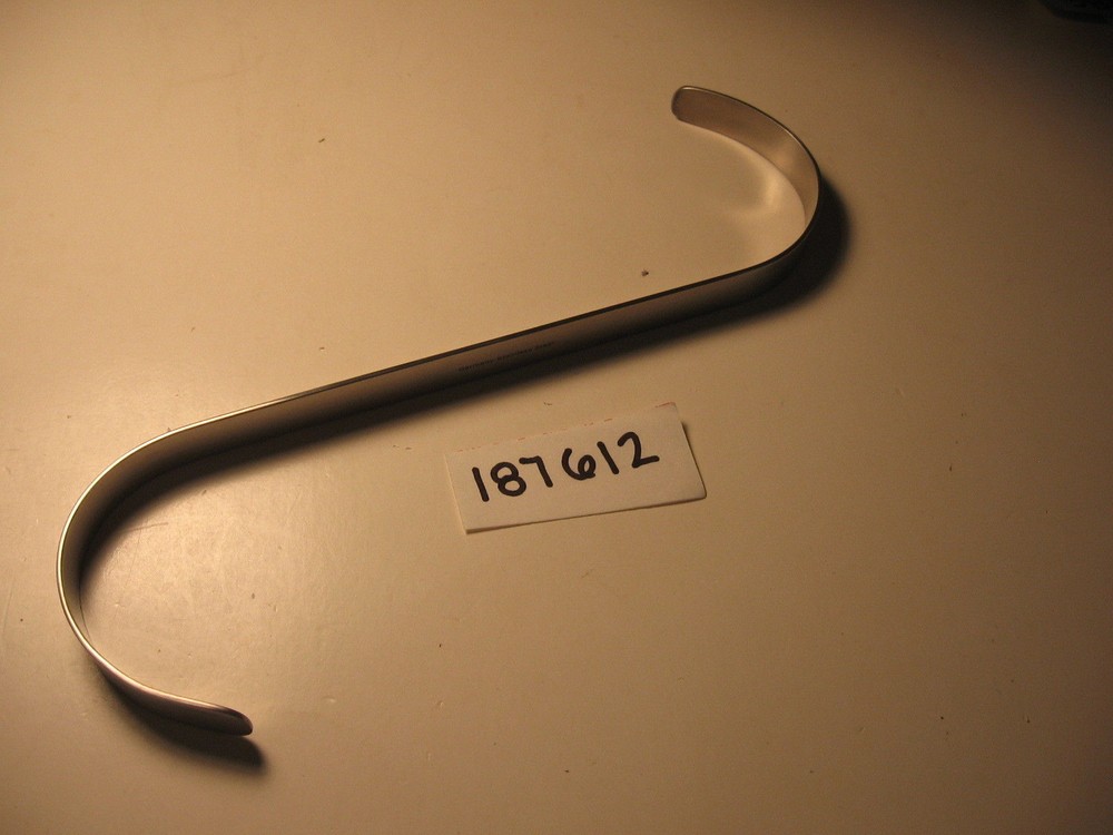 S- SHAPED RETRACTOR 8-14 12MM