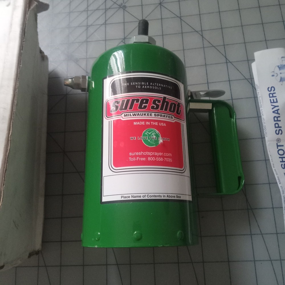 Milwaukee Sprayer/Sure Shot 1000G Sprayer 32 oz. Oils/Solvents, Green