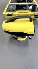 Leica Sprinter 100M Digital Level Hard Case Manual AA Batteries Excellent Used