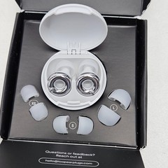 Loop Switch 2 Adjustable Ear Plugs 3 Noise Relief Modes 20-26 dB (SNR) Reduction