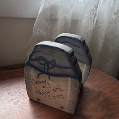 Hand Painted Wooden Napkin Holder Cottage Hearts Home Decor Blue Beige Red Brown