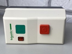 Schneider Electric LE1M35M710 TeSys LE enclosed DOL starter 2.6..3.7A 220V AC #8