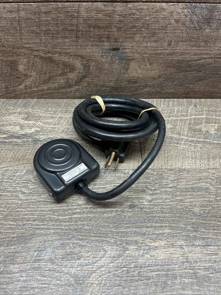 491-SC3 LINEMASTER – Compact Foot Switch, Electrical Single Pedal Momentary