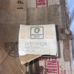 Detroit Diesel Allison 1/4 Fuel Check Valve Part Number 5174924 New Old Stock