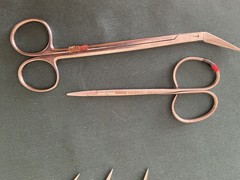 7 Used Surgical Scissors Angled Stainless Kidney Dish, Patterson KLM Martin Ace
