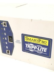 TRIPP LITE SMART700RM 8-Outlet Intelligent Network UPS System 450 Watts, No Batt