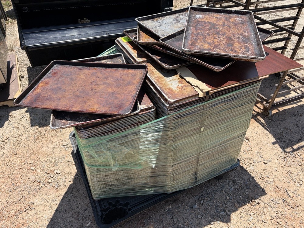 Lot of 240 Commercial Baking 18×26 Bakery Full Size Aluminum Cookie Sheet Pans