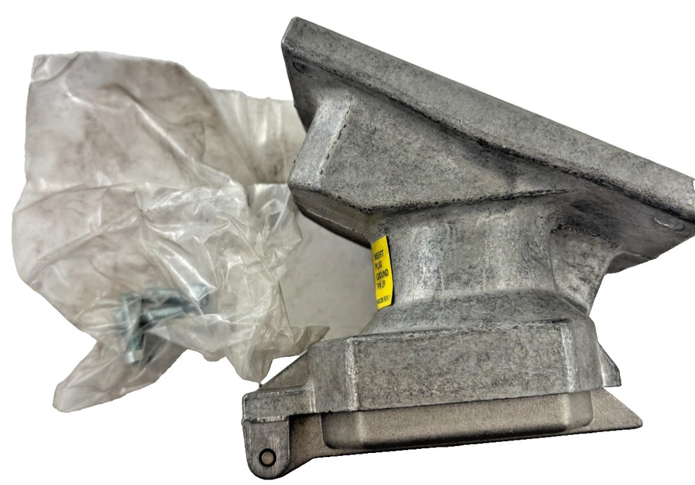 CROUSE HINDS ENR5201 ARKTITE RECEPTACLE DELAYED ACTION 20 AMPS