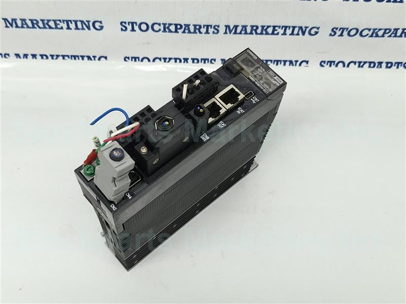 Omron R88D-KN01H-ECT R88DKN01HECT AC Servo Driver 0-240V 3PH 1.2A 0-500.0Hz 100W
