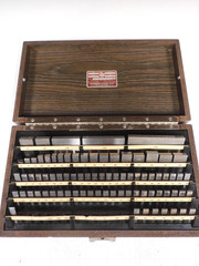 Starrett Webber – RS81A1 – Steel, English, Gr. 2 Gage Block Set – 81 pcs – QD16