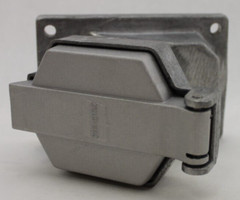 Crouse-Hinds ENR5201 Delayed Circuit Breaking Receptacle (1 Piece)