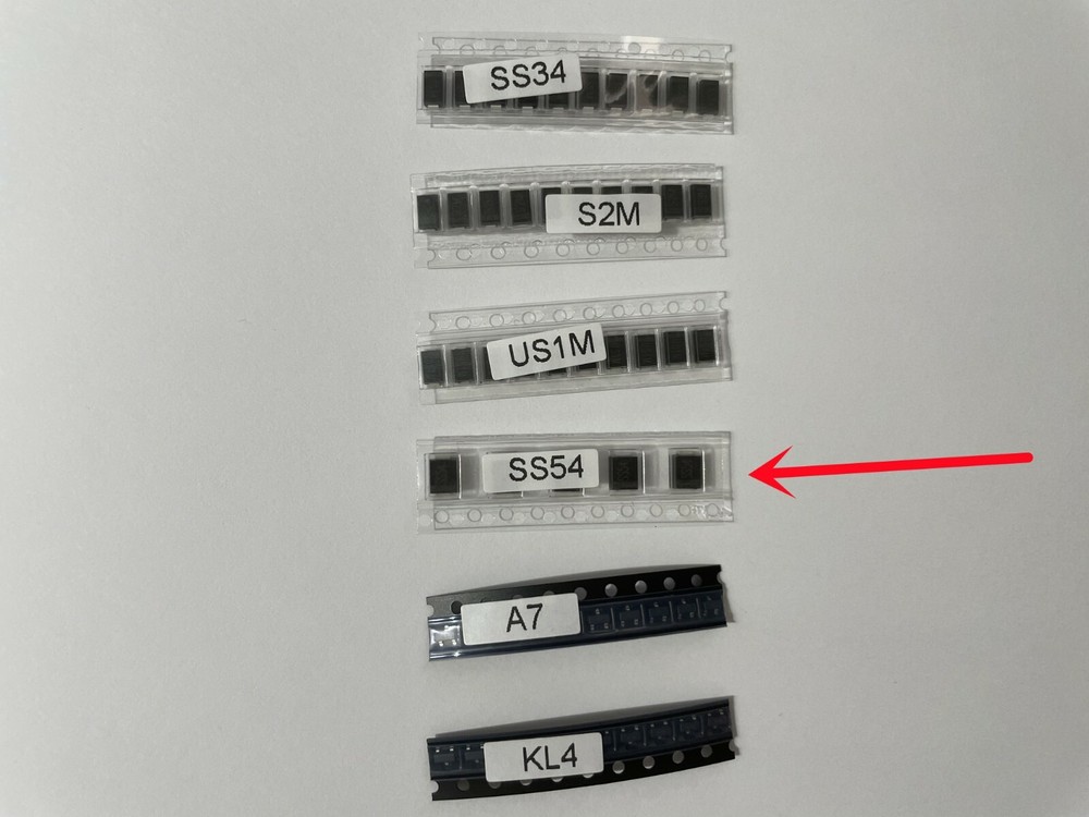 5pcs SR540 SS54 SMB SCHOTTKY RECTIFIERS Diode 40V 5A DO-214AA US