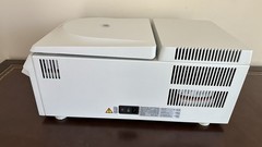 Eppendorf Refrigerating Centrifuge 5417R With F45-30-11 Fixed Angle Rotor. READ