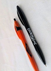 30 Misprint Click Pens JAVALINA Hub Pen Lot Halloween Theme Color ORANGE & BLACK