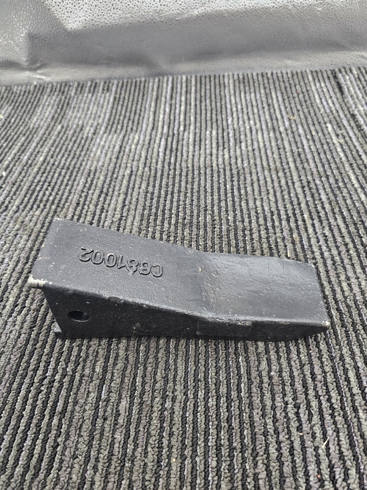 C681002 Bucket Tooth Ripper Point Replacement Heayv Duty for Bigham Paratill