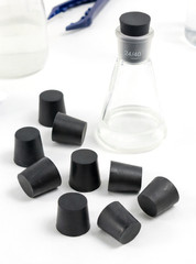 1″ Solid Black Rubber Stoppers Tapered Plug Rubber Cork Fits 1″ ID