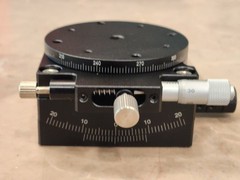 40-degree tilting Goniometric + 360-degree Rotary Stage