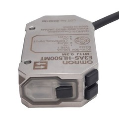 Omron E3AS-HL500MT-M1TJ Photoelectric Sensor, 35-500mm, M12 4-Pin Male, 10-30VDC