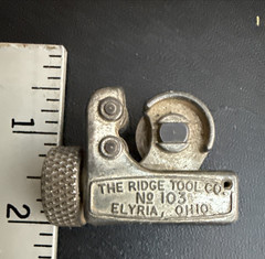 Vintage Ridgid Small No. 103 Close Quarter Pipe Tube Cutter 5/8″ as shown
