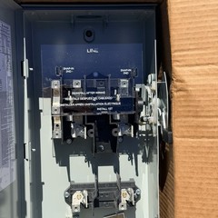 Eaton 100A DISCONNECT SWITCH OUTDOOR 3PHASE 240V FUSE TYPE NEMA 3R EATON