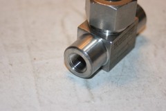 1/8 FNPT 316ss 50‑Series Lift Check Valve Whitey / Swagelok SS-53F2-1049A