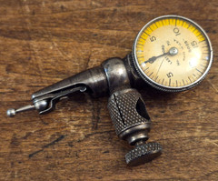 Vtg The L.S. Starrett Co. 711 Last Word Dial Metric Indicator .0005″ Early