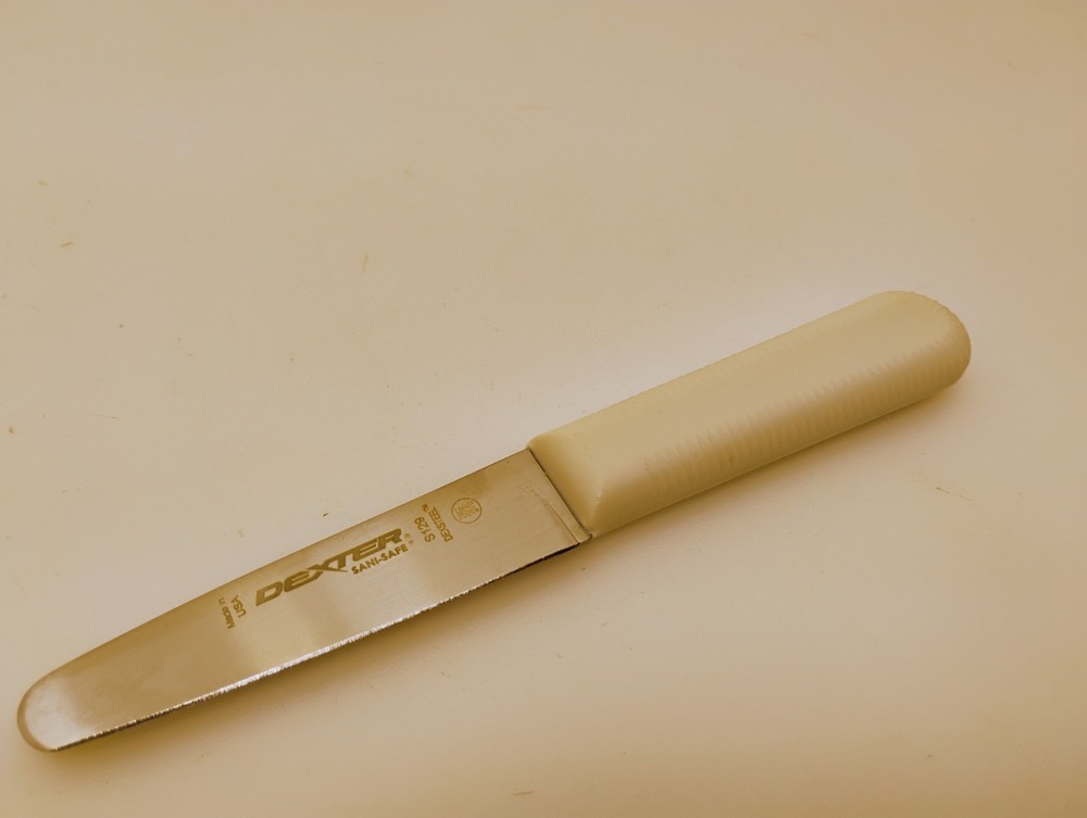 Dexter USA Clam Shellfish Oyster Knife 3 3/8″ Stiff Stainless Blade White S129