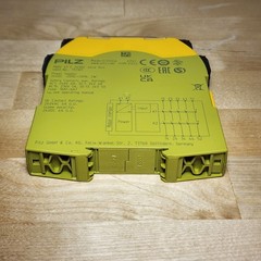 Pilz 751107 PNOZ s7 C Safety Relay 24VDC