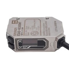 Omron E3AS-HL500MT-M1TJ Photoelectric Sensor, 35-500mm, M12 4-Pin Male, 10-30VDC