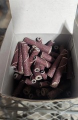 CGW Abrasives 44670 1/2″X1-1/2″X1/8″ 80 GRIT AO STRAIGHT CARTRIDGE ROLLS 100/BOX